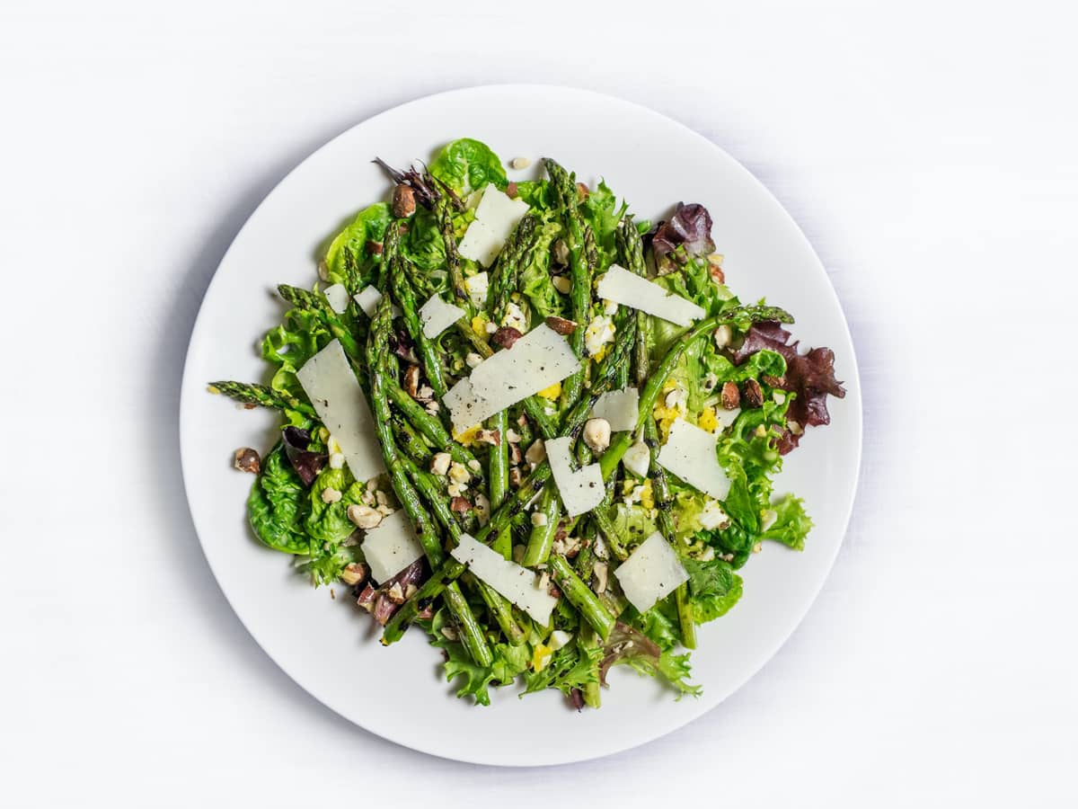 Grüner Spargel Salat